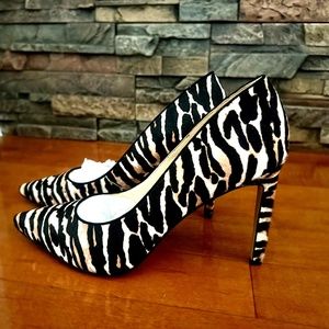 NEW-Nine West Animal Print Stiletto